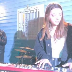 Meet your Posher, Liza